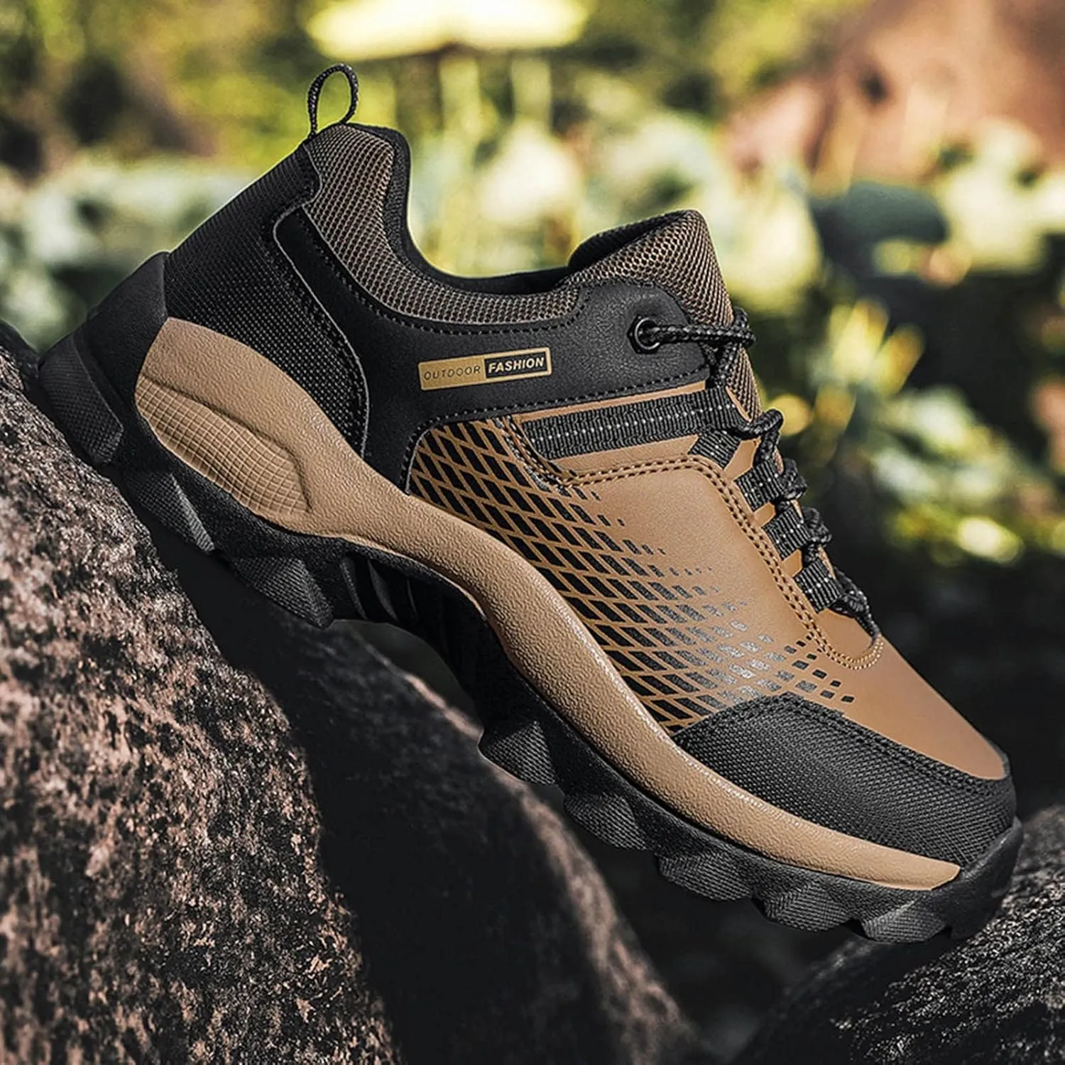 2022 Men's Outdoor Hiking Shoes Light Casual Sports Round Toe Comfortable Fashion Sports Running Shoes Mens Fashion Sneaker