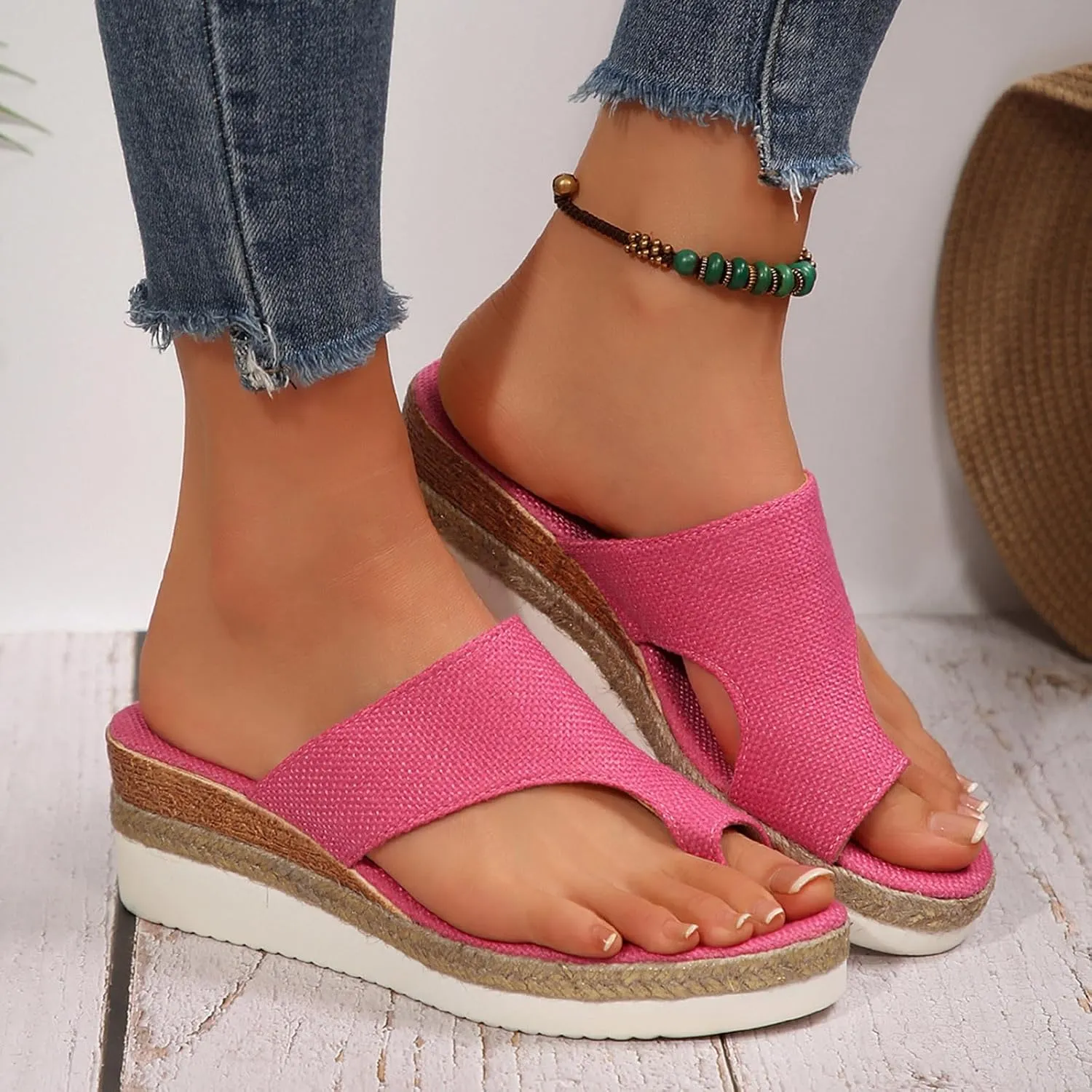 Beach Sandals for Woman Casual Summer Flip Flops Clip Toe Flat Sandal White Platform Hiking Workout Shoes