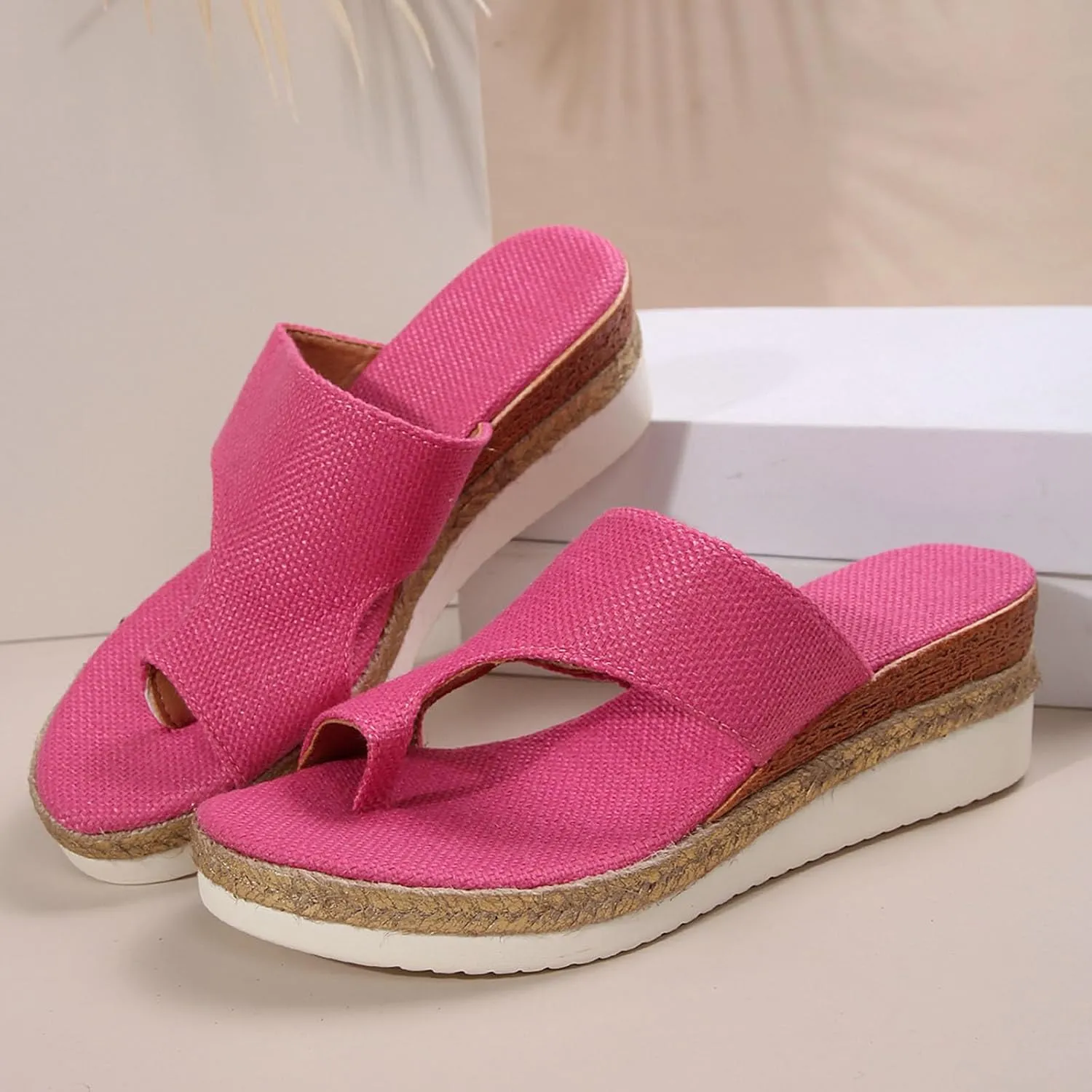 Beach Sandals for Woman Casual Summer Flip Flops Clip Toe Flat Sandal White Platform Hiking Workout Shoes