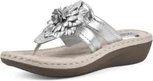 CLIFFS BY WHITE MOUNTAIN Women's Cassia Mini Wedge Flower Flip Flop Sandal