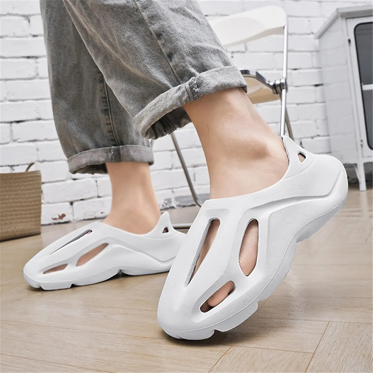 Fashion Trend foam runners for kids sneakers boys cloud slides pillow running shoes girls sandals Big kids outdoor indoor slippers Little Kids