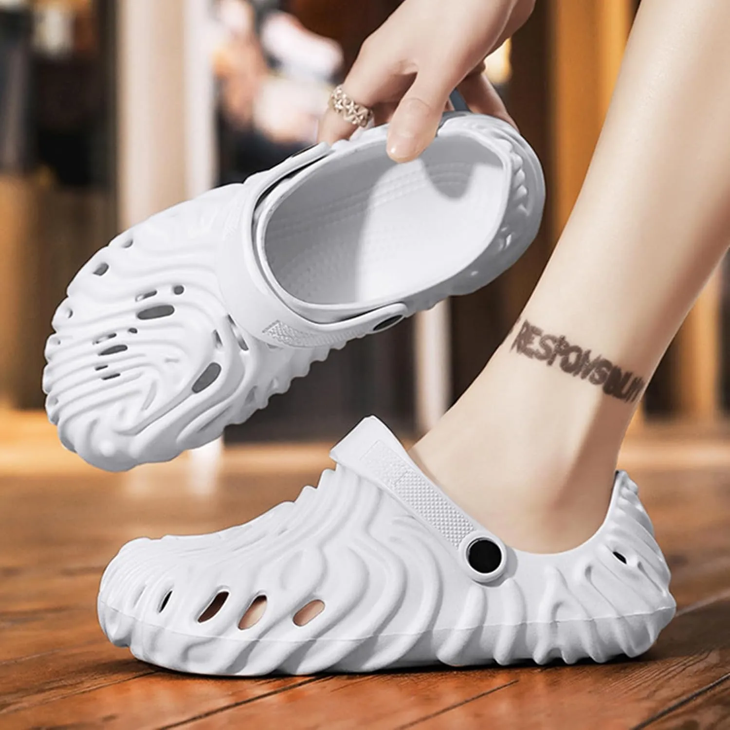 Foam Treadmill Sneakers Cloud Slippers Women's Foam Couple Men's Foam Pillow Casual Shoes Anti-slip Outdoor Beach Slippers Summer