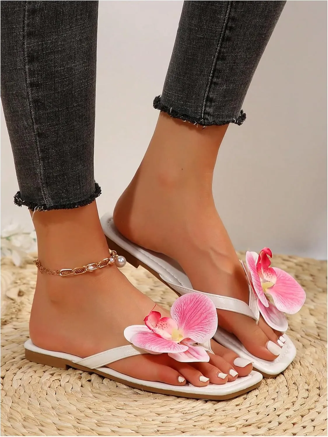 GORGLITTER Women's Flower Flat Sandals Dressy Flip Flops Square Open Toe Thong Vacation Summer 2025 Slides Shoes