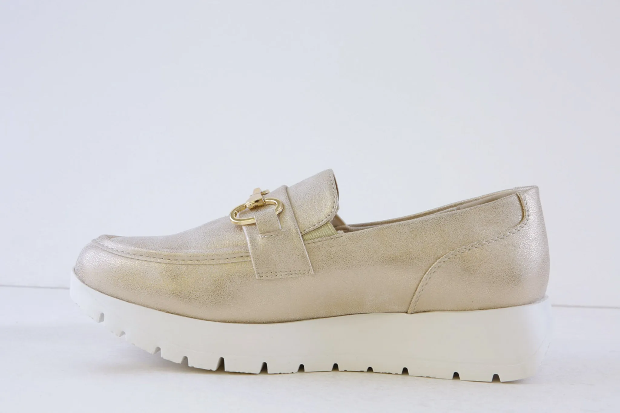 HEAVENLY FEET - FOXY SHIMMER LOW WEDGE SLIP-ON SHOE - GOLD
