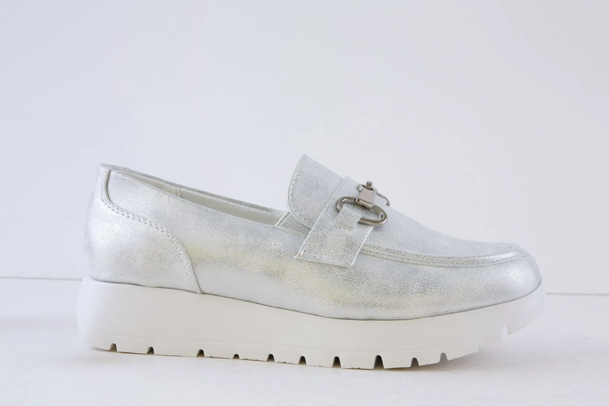 HEAVENLY FEET - FOXY SHIMMER LOW WEDGE SLIP-ON SHOE - SILVER