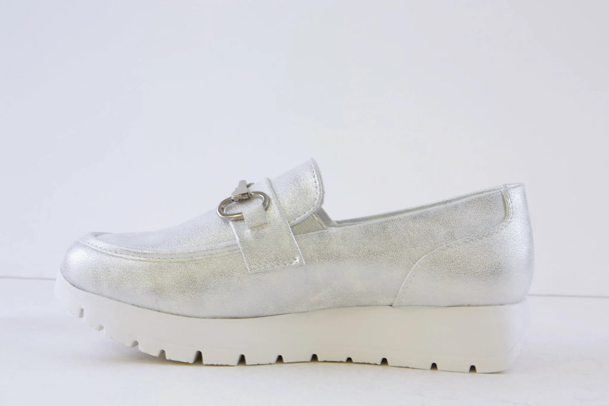 HEAVENLY FEET - FOXY SHIMMER LOW WEDGE SLIP-ON SHOE - SILVER