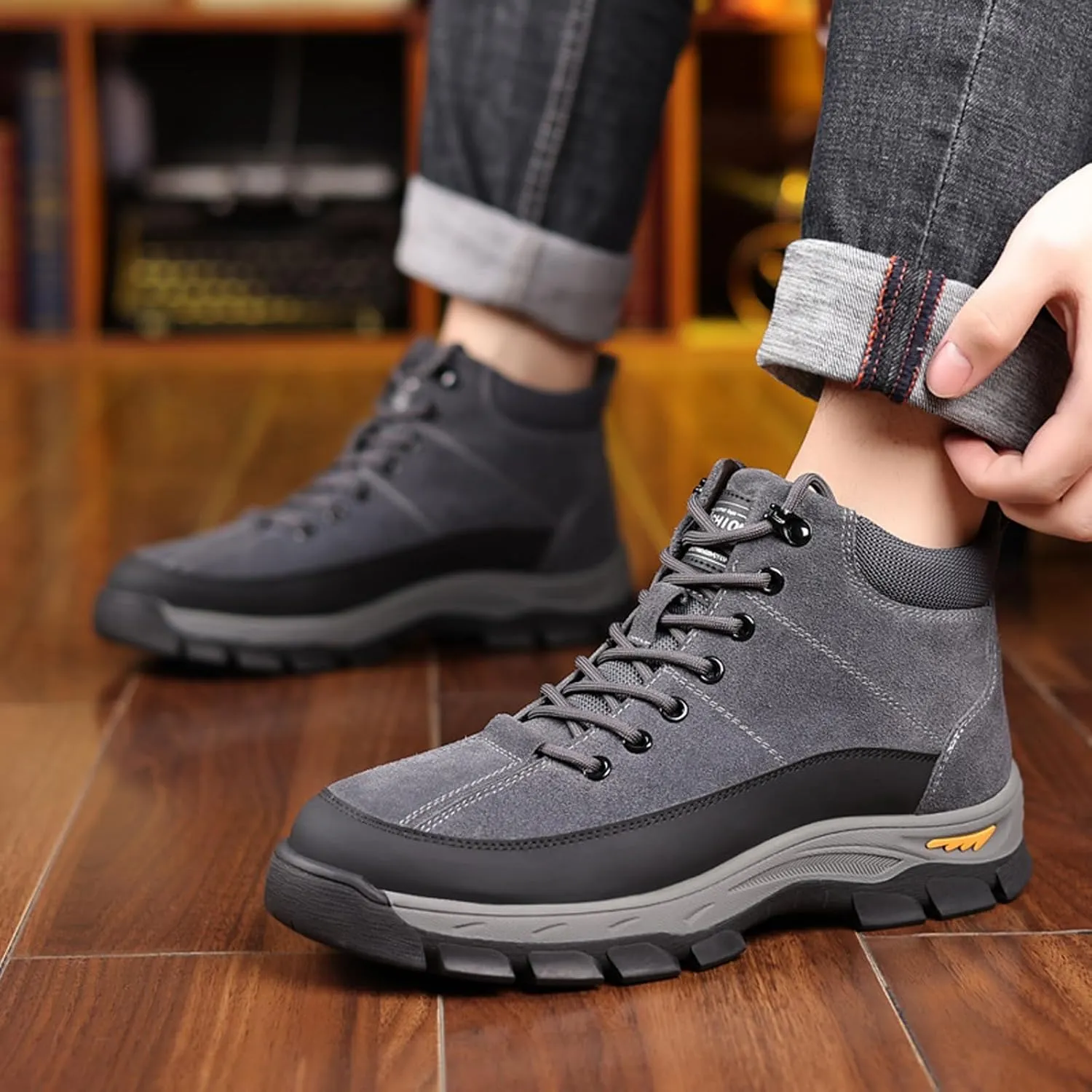 Men's Genuine Leather Lace-up Hiking Boots Fashion Suede Waterproof Plus Velvet Warm Snow Boots Outdoor Casual Non-Slip Slip-on Chukka Boots