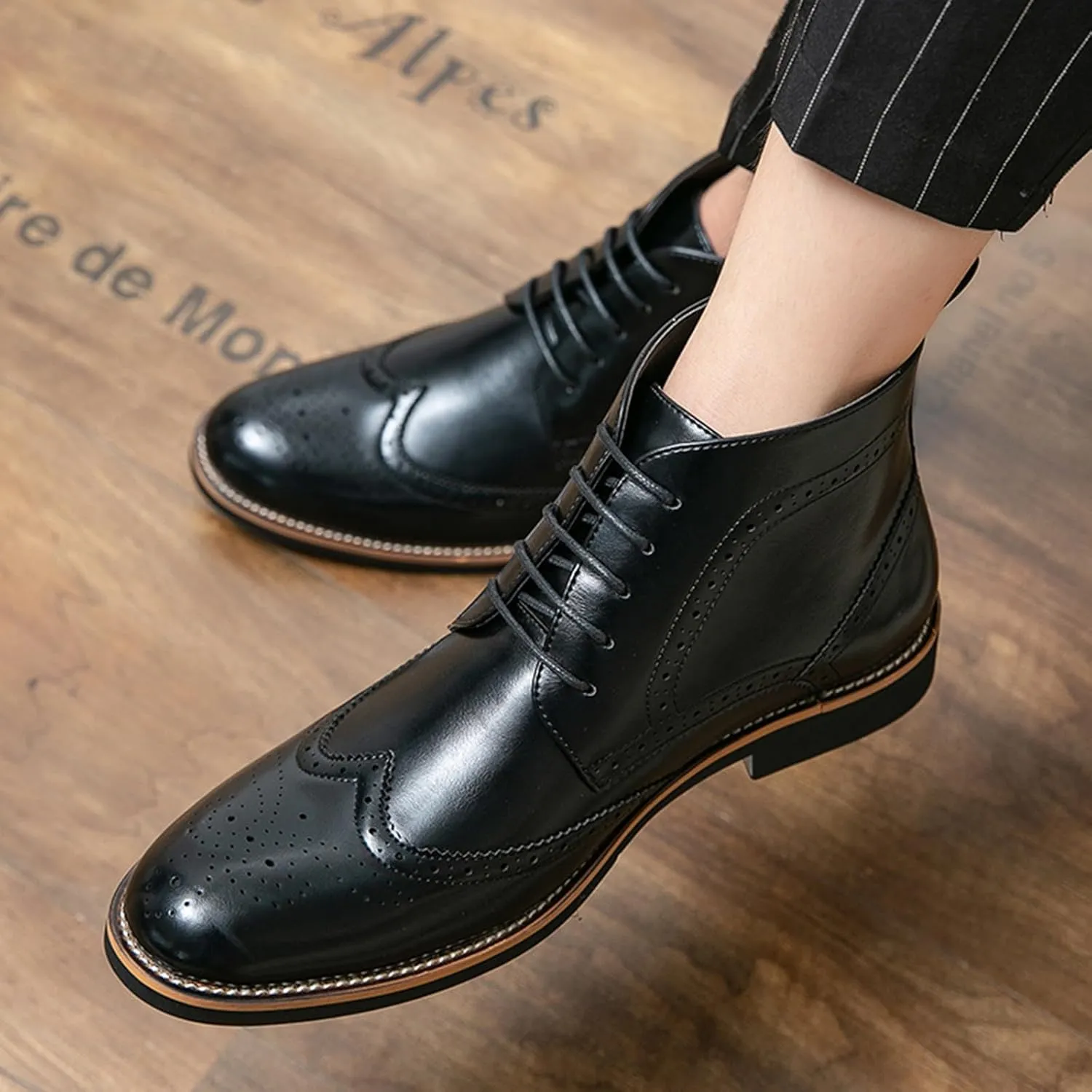 Men's Leather Wingtip Carving Lace Up Chelsea Dress Boots Fashion British Style Pointed Toe Brogue Oxford Boots Casual Business Formal Boots