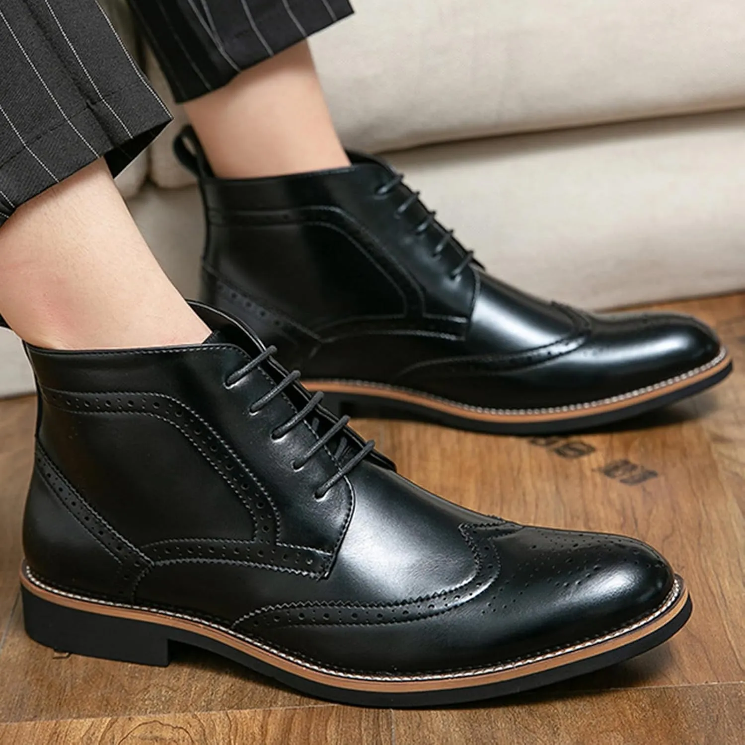 Men's Leather Wingtip Carving Lace Up Chelsea Dress Boots Fashion British Style Pointed Toe Brogue Oxford Boots Casual Business Formal Boots