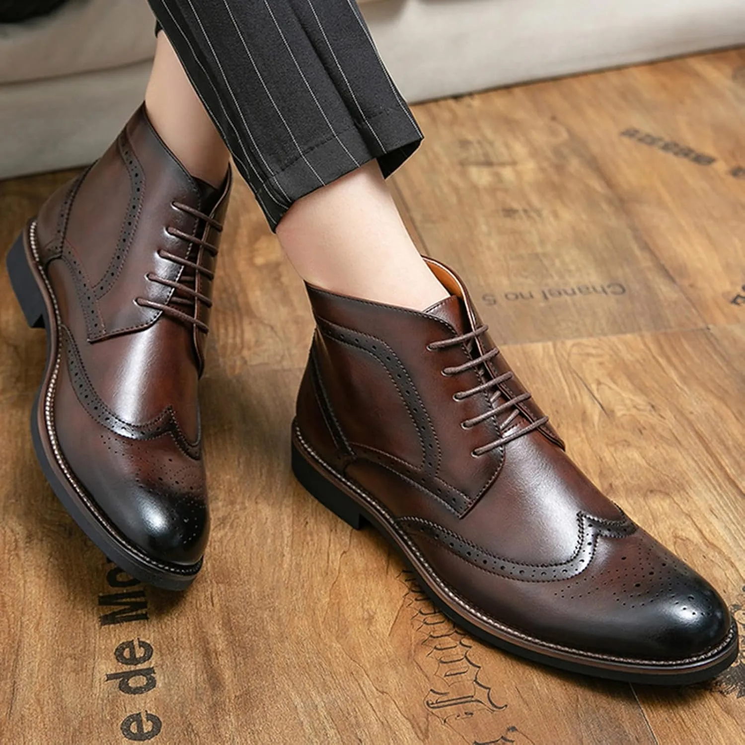 Men's Leather Wingtip Carving Lace Up Chelsea Dress Boots Fashion British Style Pointed Toe Brogue Oxford Boots Casual Business Formal Boots