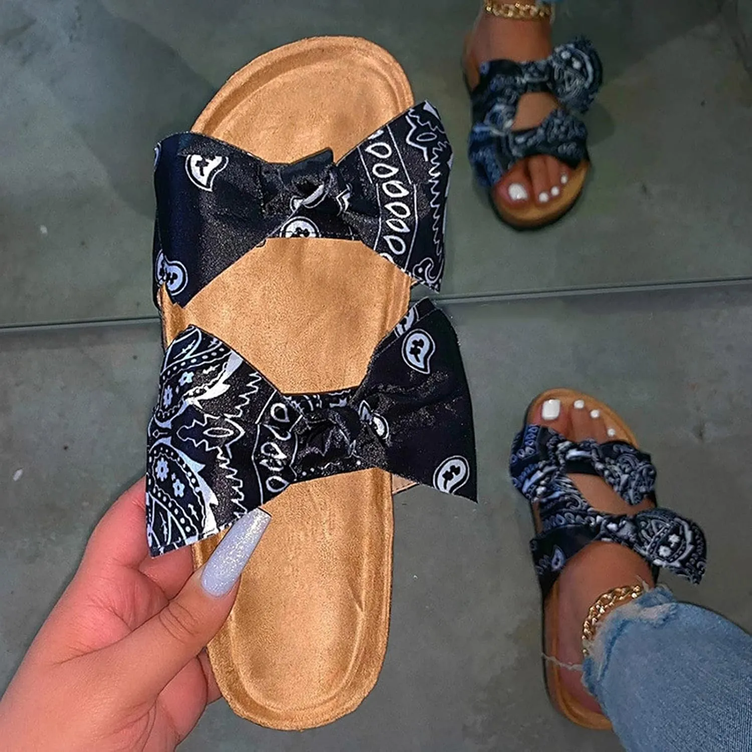 oiangi Bow Flat Sandals for Women Summer Trendy Casual Print Double Strap Open Toe Slip-on Slippers Lightweight Comfortable Beach Shoes Flip Flops