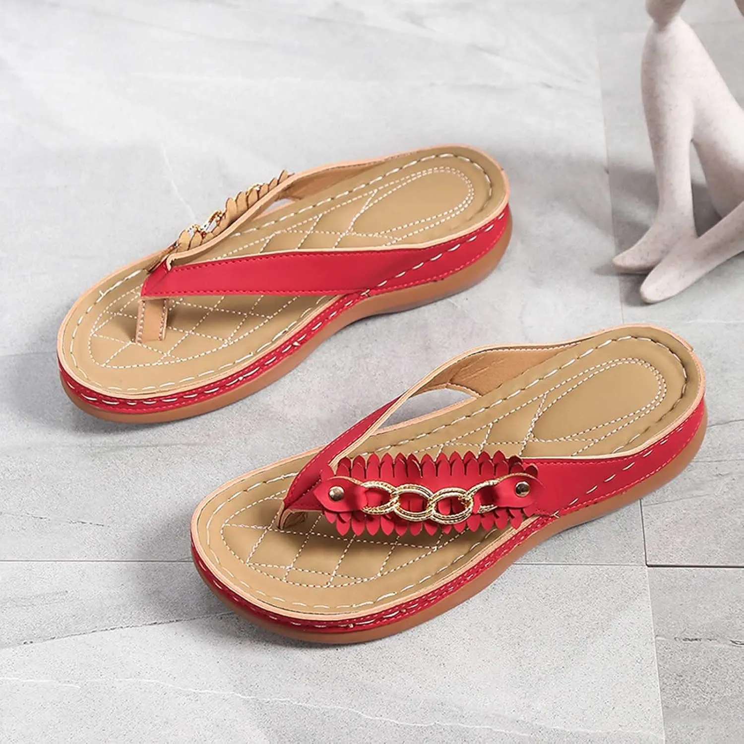 oiangi Comfortable Wedge Sandals for Women Casual Summer Metal Chain Thong Straps Clip Toe Flip Flops Lightweight Slip-on Slippers Beach Shoes Trendy Slides