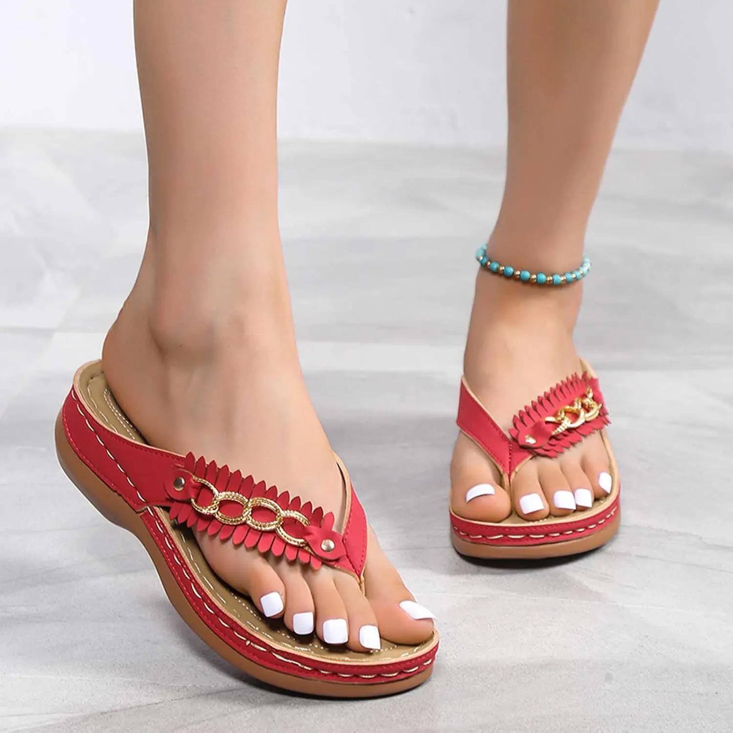 oiangi Comfortable Wedge Sandals for Women Casual Summer Metal Chain Thong Straps Clip Toe Flip Flops Lightweight Slip-on Slippers Beach Shoes Trendy Slides