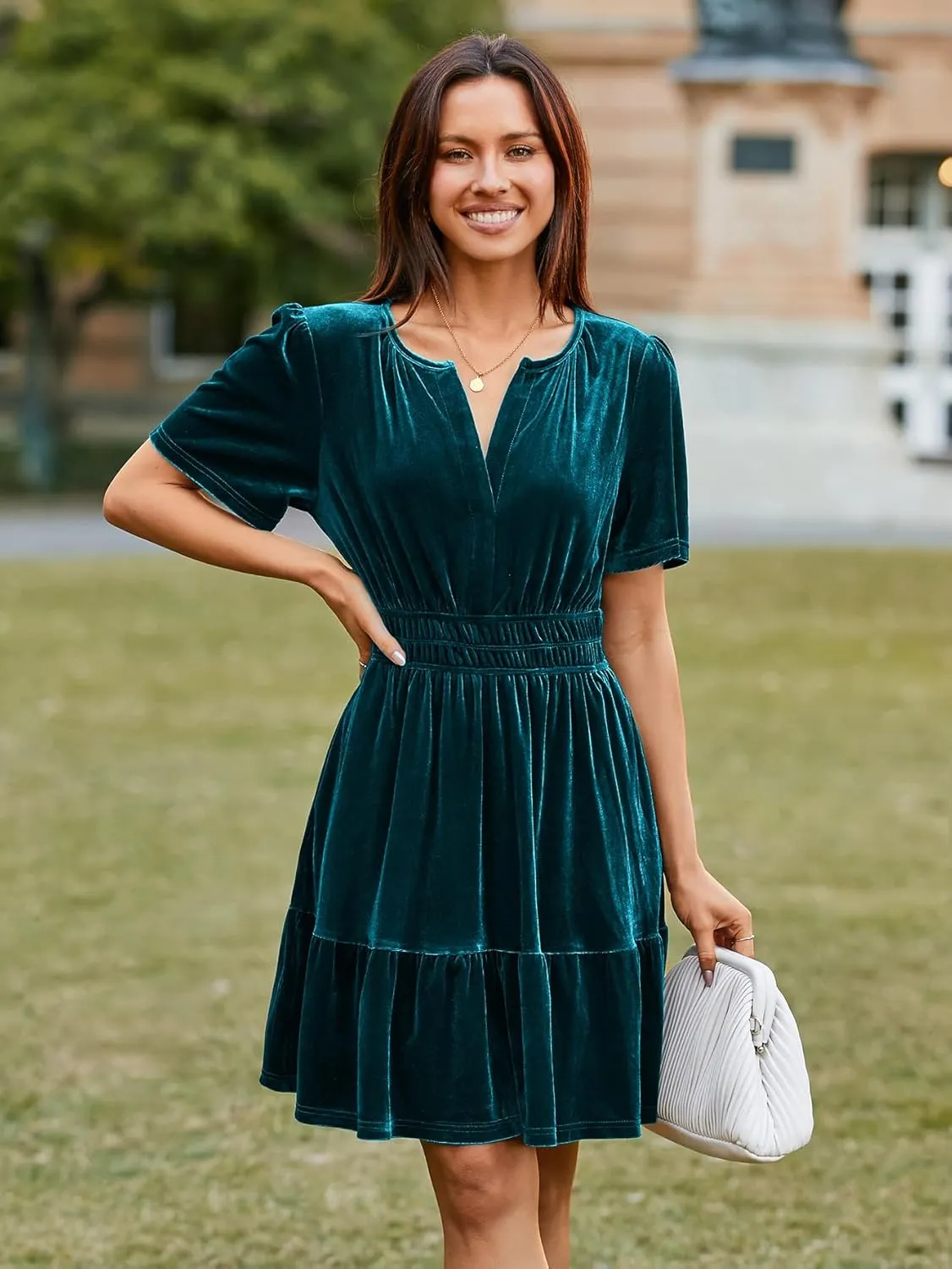Simplee Women's 2024 Velvet Short Sleeve Cocktail Dress Winter Holiday V Neck Empire Waist Mini Party Dress with Pockets