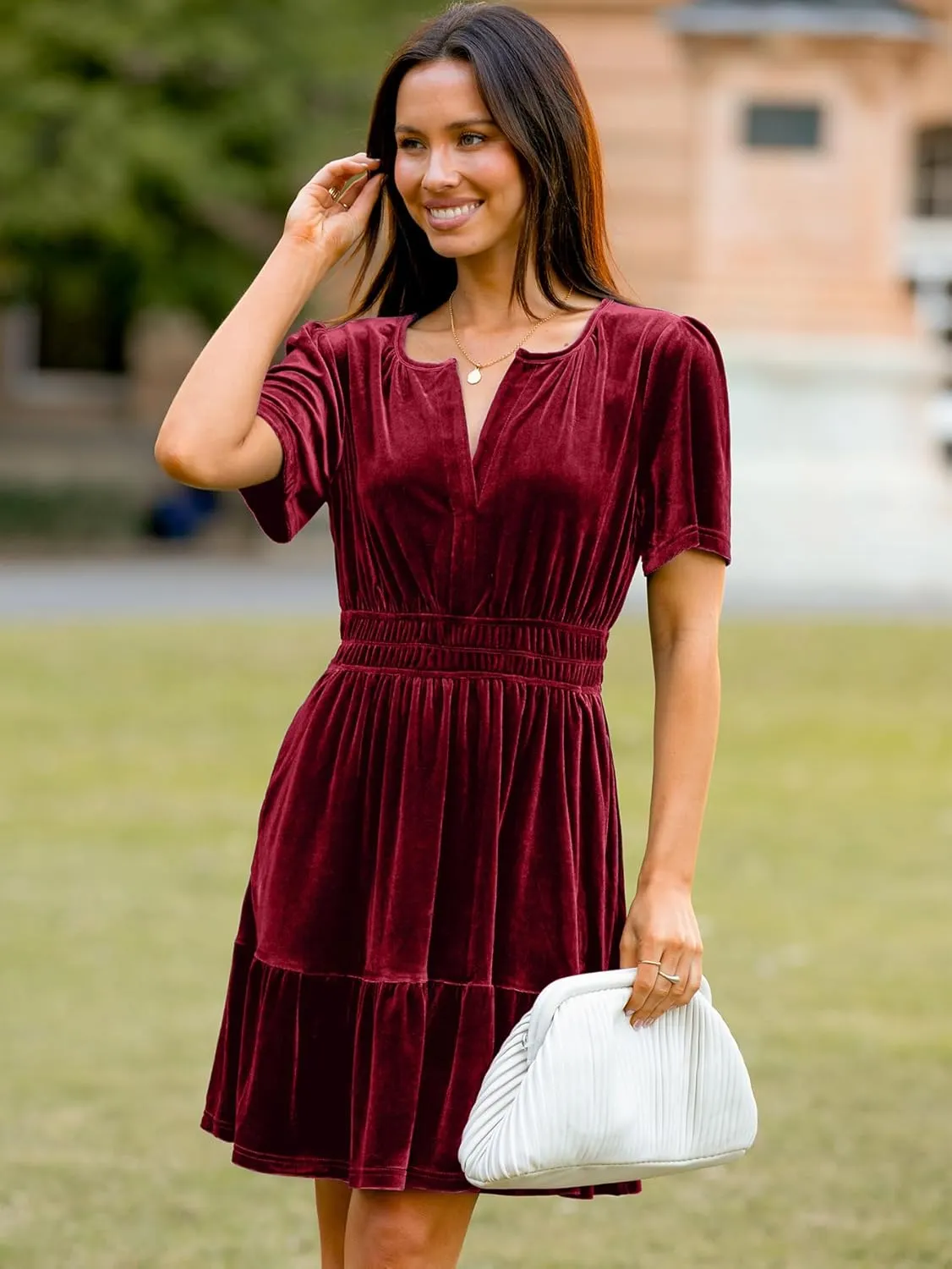 Simplee Women's 2024 Velvet Short Sleeve Cocktail Dress Winter Holiday V Neck Empire Waist Mini Party Dress with Pockets