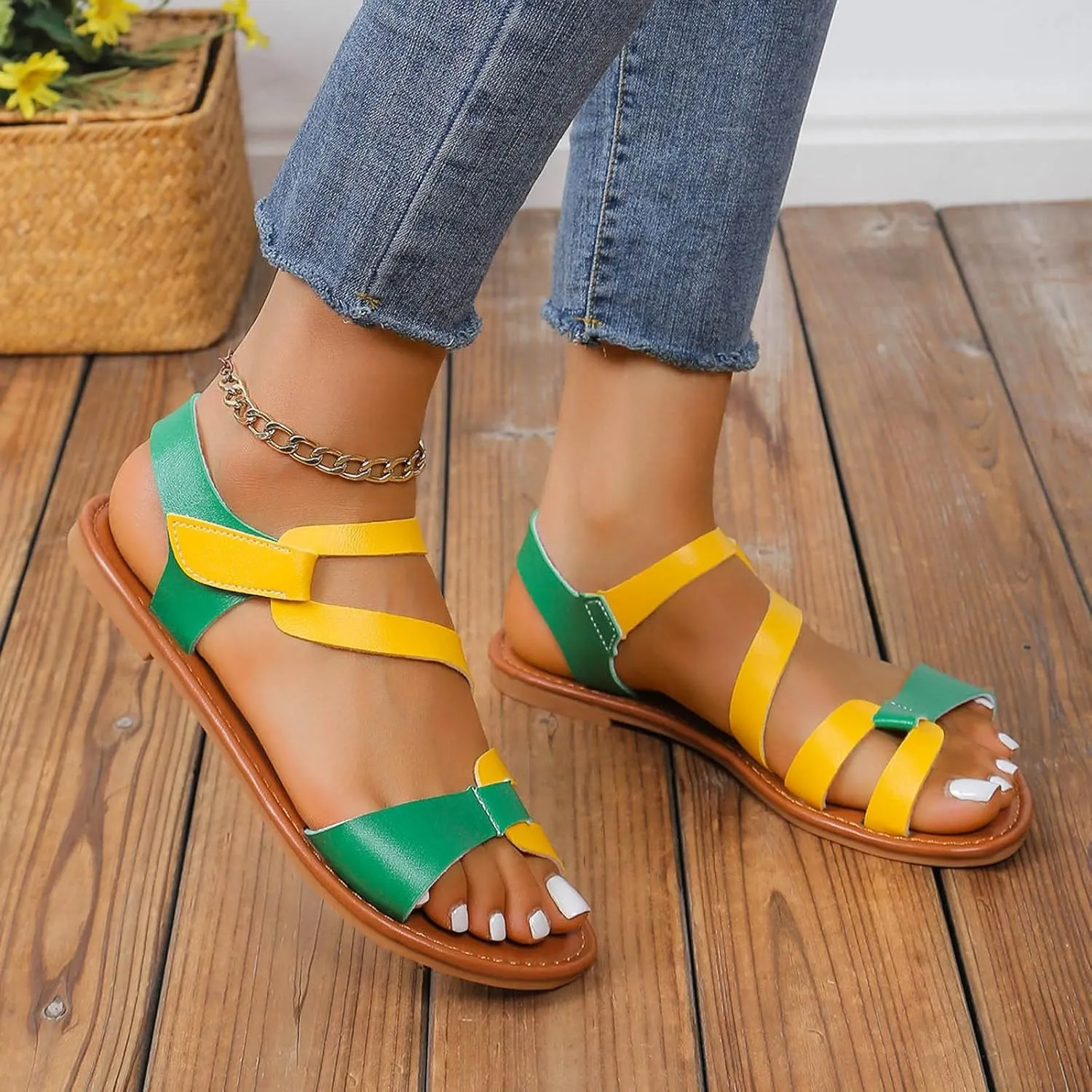 SuanlaTDS Flat Summer Sandals for Women 2025 Dressy Summer Beach Outdoor Boho Sexy Cute Gladiator Shoes Comfortable Wide Width Open Toe Ankle Strap Low Heel Flats Sandal for Daily Wear