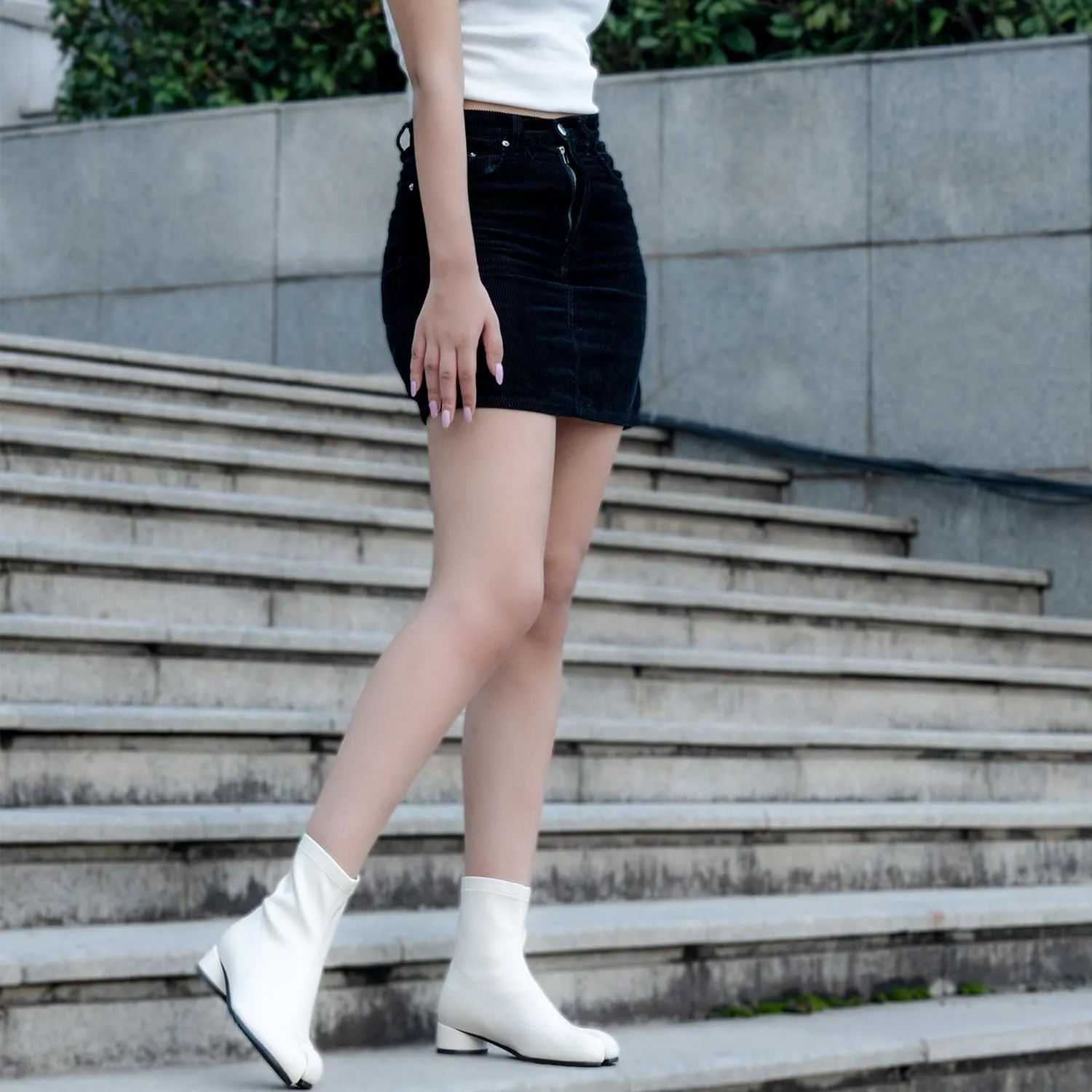 Tabi Boots Split Toe Ankle Boots for Women Japanese Ninja Shoes Low Heel Block Heels Booties Artificial Leather Boots