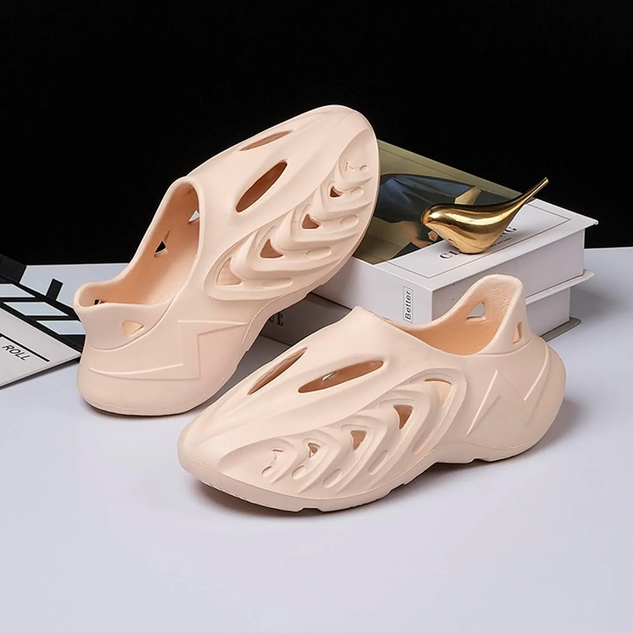vioxthak Foam Runner Casual Hollow Sports Shoes Closed Toe Cloud Slides Pillow Walking Shoes Running Shoes Foam Runners Sneakers Water Shoes Soft Outdoor Beach Sandals for Women Men