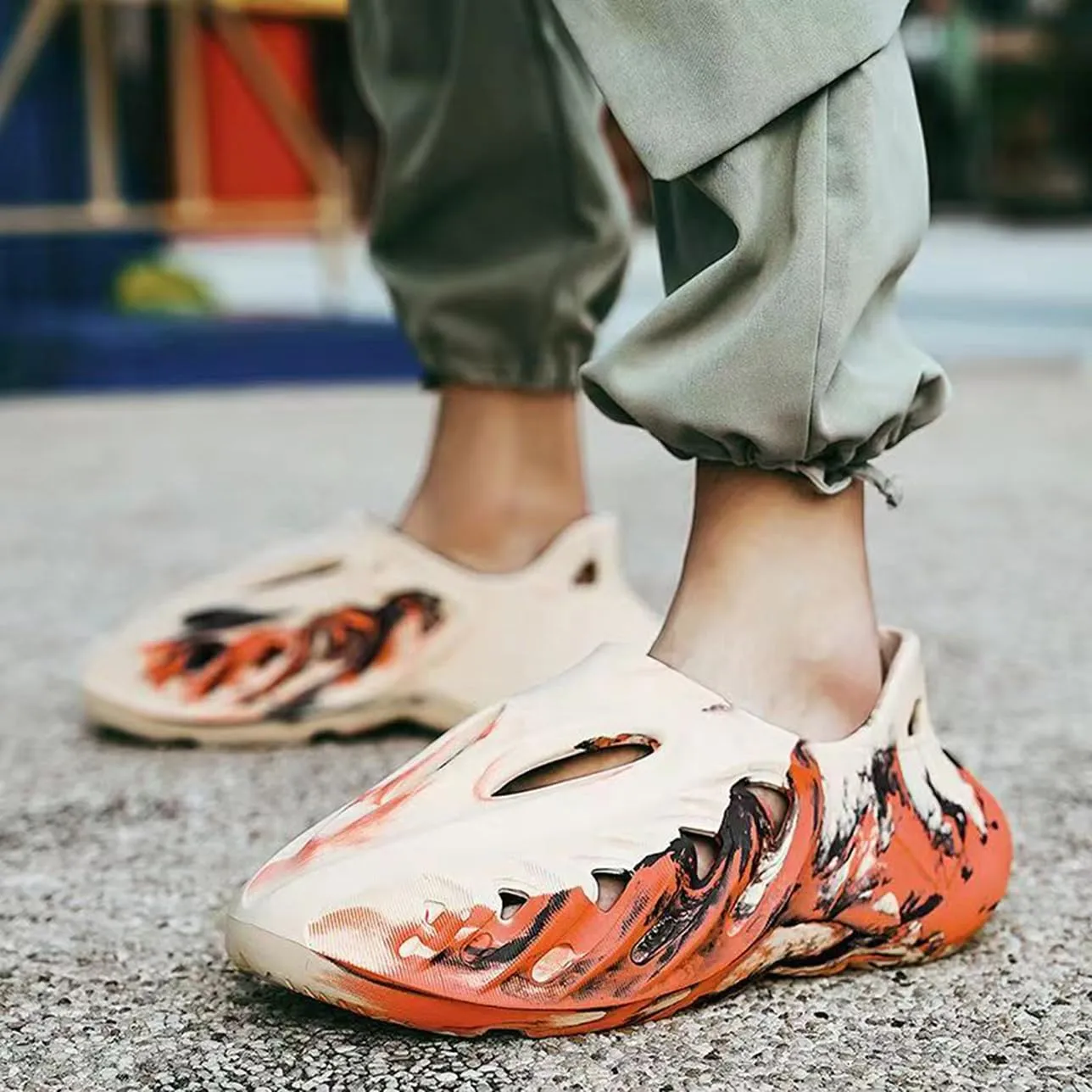 vioxthak Foam Runner Casual Hollow Sports Shoes Closed Toe Cloud Slides Pillow Walking Shoes Running Shoes Foam Runners Sneakers Water Shoes Soft Outdoor Beach Sandals for Women Men