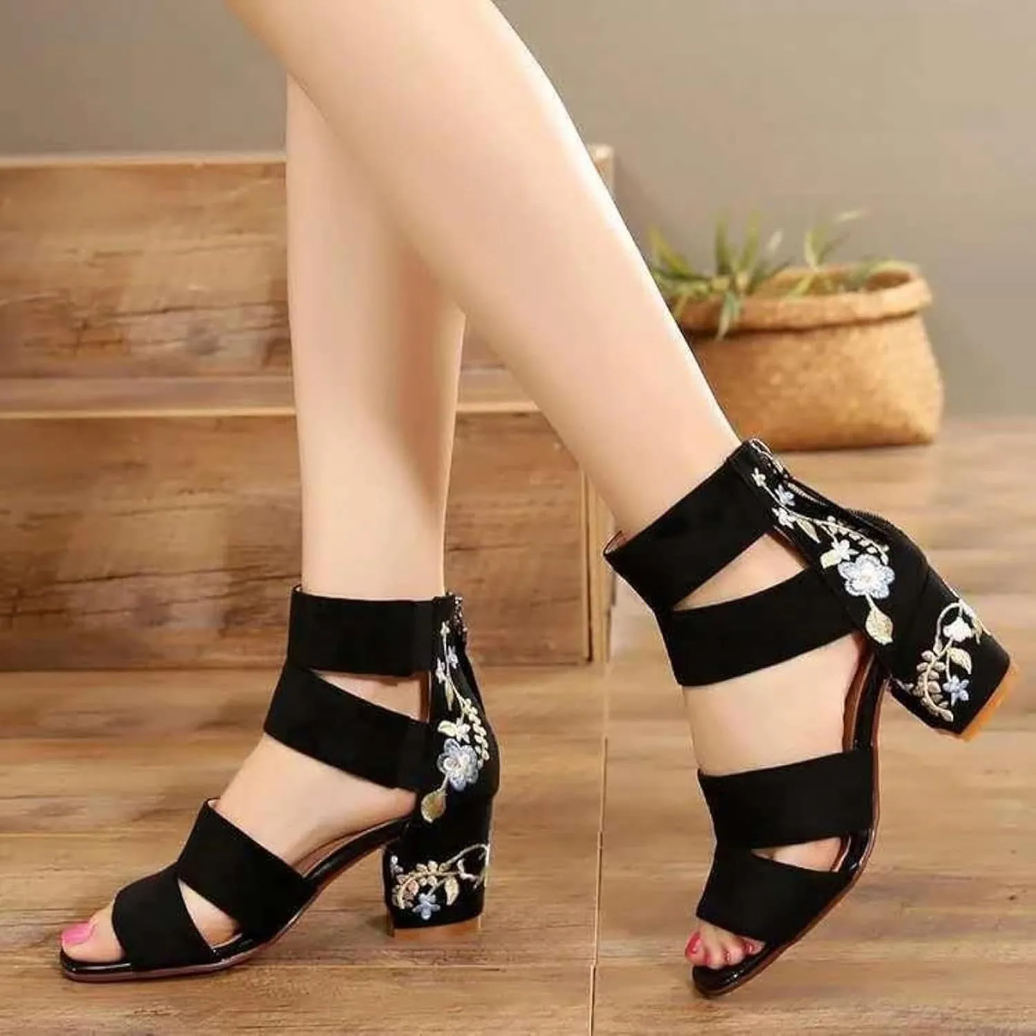 Women's Fashion Embroidered Open Toe Sandals with Ankle Zipper Daily Thick Heel Sandals