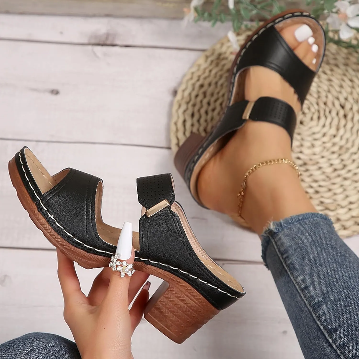 Womens Sandals Platform Chunky Heels Low Block Heeled Sandals Slip On Open Toe Walking Slippers Ladies Elegant Summer All-Match Sandal Outdoor Shoes for Women Dressy