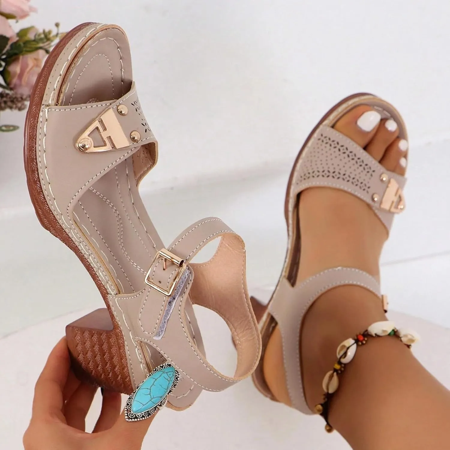 Women's Summer Casual Sandals 2025 Solid Color Comfort Chunky Block Sandals Summer Open Toe Low Heel Shoes Soft Cushion Womens Shoes with Adjustable Strappy Beach Vacation Walking Slippers